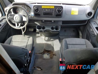 Zdjęcie 8 z 13 samochodu: 2021 MERCEDES BENZ SPRINTER 2500 DELIVERY VAN VIN:W1Y40CHY5MT071353 - miniatura