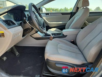 Zdjęcie 7 z 13 samochodu: 2016 HYUNDAI SONATA HYBRID SE VIN:KMHE24L16GA039543 - miniatura