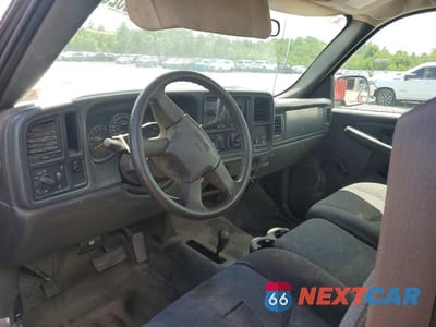 Zdjęcie 8 z 12 samochodu: 2005 GMC SIERRA K2500 HEAVY DUTY VIN:1GDHK24U95E195219 - miniatura