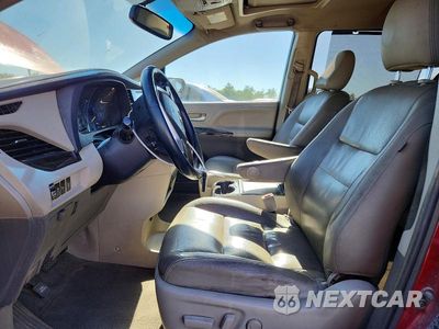 Zdjęcie 7 z 13 samochodu: 2015 TOYOTA SIENNA XLE 8-PASSENGER VIN:5TDYK3DCXFS565106 - miniatura