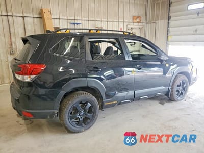 Trzecie zdjęcie samochodu z tyłu: 2022 SUBARU FORESTER WILDERNESS VIN:JF2SKAMC3NH501715 - miniatura