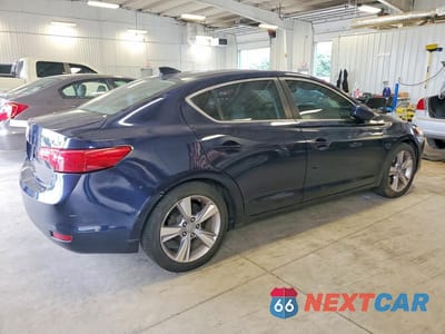 Trzecie zdjęcie samochodu z tyłu: 2013 ACURA ILX 20 TECH VIN:19VDE1F74DE009982 - miniatura