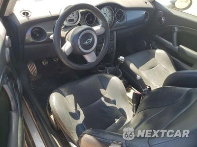 Zdjęcie 8 z 12 samochodu: 2005 MINI COOPER S VIN:WMWRE33455TD92777 - miniatura