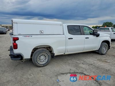 Trzecie zdjęcie samochodu z tyłu: 2020 CHEVROLET SILVERADO K1500 VIN:1GCPYAEH4LZ124199 - miniatura