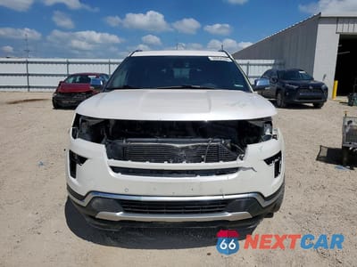 Piąte zdjęcie samochodu w środku: 2018 FORD EXPLORER PLATINUM VIN:1FM5K8HT8JGC71180 - miniatura