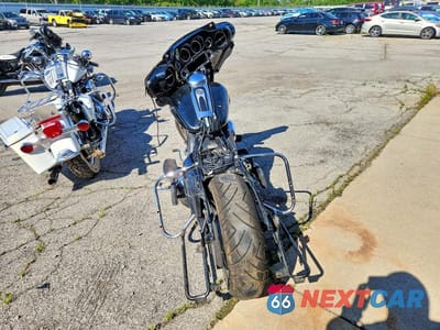 Czwarte zdjęcie samochodu z boku: 2010 HARLEY-DAVIDSON FLHTCU VIN:1HD1FC416AB635865 - miniatura