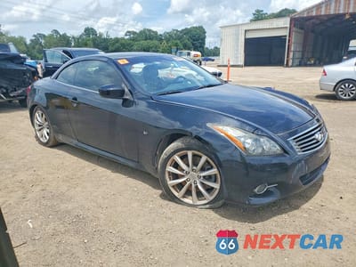 Czwarte zdjęcie samochodu z boku: 2015 INFINITI Q60 CONVERTIBLE BASE VIN:JN1CV6FE1FM810147 - miniatura