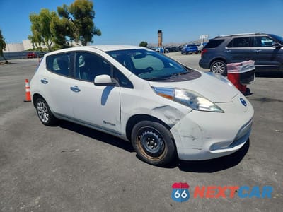 Czwarte zdjęcie samochodu z boku: 2013 NISSAN LEAF S VIN:1N4AZ0CP9DC419297 - miniatura
