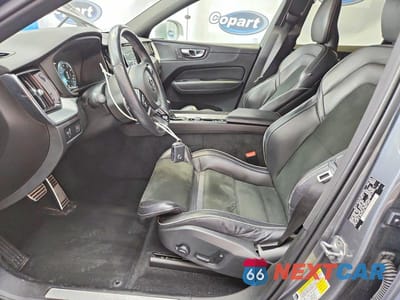 Zdjęcie 7 z 13 samochodu: 2019 VOLVO XC60 T6 R-DESIGN VIN:YV4A22RM6K1351487 - miniatura