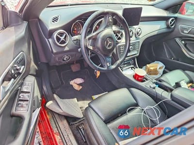 Zdjęcie 8 z 12 samochodu: 2019 MERCEDES-BENZ CLA 250 VIN:WDDSJ4EB0KN769620 - miniatura