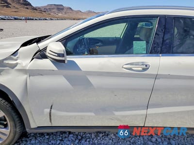 Zdjęcie 7 z 12 samochodu: 2015 MERCEDES-BENZ GLA 250 VIN:WDCTG4EB7FJ177880 - miniatura