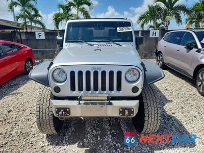 Piąte zdjęcie samochodu w środku: 2007 JEEP WRANGLER X VIN:1J4GA39197L140348 - miniatura
