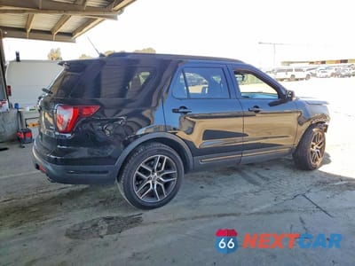 Trzecie zdjęcie samochodu z tyłu: 2018 FORD EXPLORER SPORT VIN:1FM5K8GT8JGC14849 - miniatura