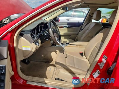 Zdjęcie 7 z 12 samochodu: 2014 MERCEDES-BENZ C 300 4MATIC VIN:WDDGF8ABXER312329 - miniatura