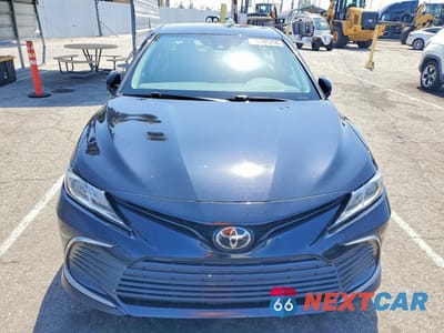Piąte zdjęcie samochodu w środku: 2023 TOYOTA CAMRY LE VIN:4T1C11AK5PU122822 - miniatura