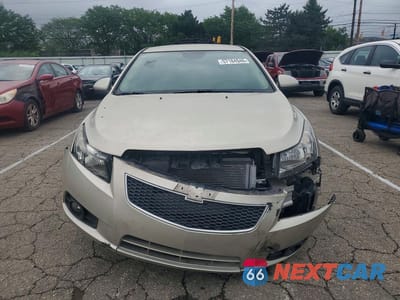 Piąte zdjęcie samochodu w środku: 2014 CHEVROLET CRUZE LT VIN:1G1PE5SB3E7370491 - miniatura