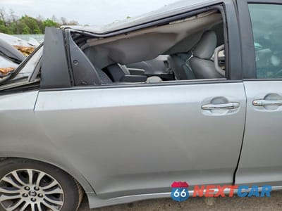 Zdjęcie 11 z 12 samochodu: 2019 TOYOTA SIENNA XLE 8-PASSENGER VIN:5TDYZ3DC5KS980517 - miniatura