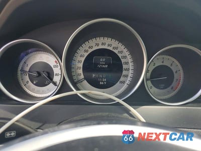 Zdjęcie 9 z 13 samochodu: 2014 MERCEDES-BENZ C 250 VIN:WDDGF4HB5ER303472 - miniatura