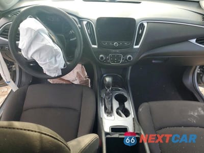 Zdjęcie 8 z 12 samochodu: 2023 CHEVROLET MALIBU LT VIN:1G1ZD5ST1PF199365 - miniatura