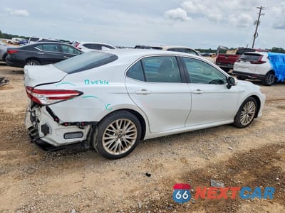Trzecie zdjęcie samochodu z tyłu: 2018 TOYOTA CAMRY HYBRID XLE VIN:4T1B21HK8JU003961 - miniatura