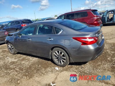 Drugie zdjęcie samochodu z przodu: 2017 NISSAN ALTIMA 2.5 SV VIN:1N4AL3AP8HC275981 - miniatura