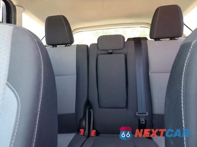Zdjęcie 10 z 13 samochodu: 2019 FORD ESCAPE SE VIN:1FMCU0GDXKUB11477 - miniatura