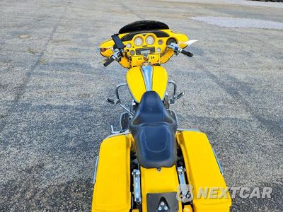 Zdjęcie 6 z 9 samochodu: 2012 HARLEY DAVIDSON FLHTCUSE7 CVO ULTRA CLASSIC ELECTRA GLIDE VIN:1HD1PR817CB951272 - miniatura