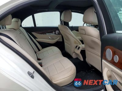 Zdjęcie 10 z 12 samochodu: 2018 MERCEDES-BENZ E 400 4MATIC VIN:WDDZF6GB6JA380057 - miniatura