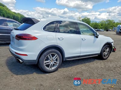 Trzecie zdjęcie samochodu z tyłu: 2016 PORSCHE CAYENNE VIN:WP1AA2A27GKA11877 - miniatura