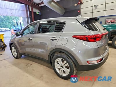 Drugie zdjęcie samochodu z przodu: 2018 KIA SPORTAGE LX VIN:KNDPMCAC1J7359511 - miniatura