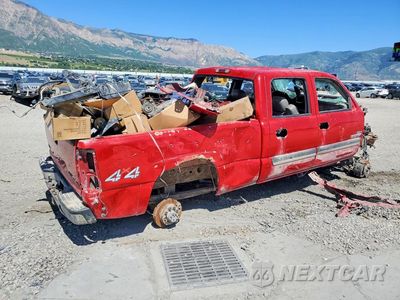 Trzecie zdjęcie samochodu z tyłu: 2005 CHEVROLET SILVERADO K2500 HEAVY DUTY VIN:1GCHK23215F827158 - miniatura