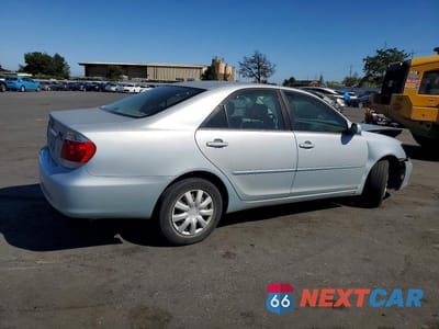 Trzecie zdjęcie samochodu z tyłu: 2006 TOYOTA CAMRY LE VIN:JTDBE32K863060027 - miniatura