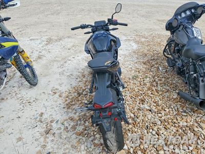 Czwarte zdjęcie samochodu z boku: 2026 SUZUKI GSX800 R VIN:JS1EM11B8T7100272 - miniatura