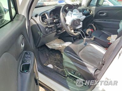 Zdjęcie 8 z 13 samochodu: 2016 JEEP RENEGADE LIMITED VIN:ZACCJBDT6GPD17411 - miniatura