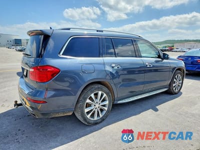 Trzecie zdjęcie samochodu z tyłu: 2015 MERCEDES-BENZ GL 450 4MATIC VIN:4JGDF6EE2FA532792 - miniatura
