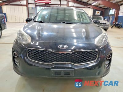 Piąte zdjęcie samochodu w środku: 2017 KIA SPORTAGE VIN:KNDPMCACXH7249194 - miniatura