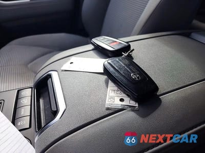 Zdjęcie 14 z 14 samochodu: 2022 TOYOTA HIGHLANDER LE VIN:5TDBZRBH9NS577099 - miniatura