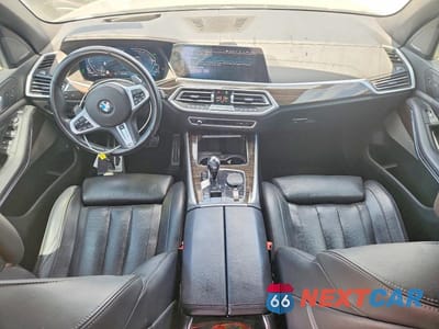 Zdjęcie 8 z 13 samochodu: 2021 BMW X5 XDRIVE45E VIN:5UXTA6C05M9E28447 - miniatura