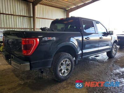 Trzecie zdjęcie samochodu z tyłu: 2023 FORD F150 SUPERCREW VIN:1FTFW1E57PKE94925 - miniatura