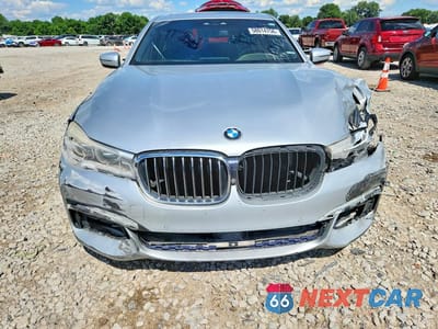 Piąte zdjęcie samochodu w środku: 2016 BMW 750 XI VIN:WBA7F2C55GG419198 - miniatura