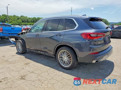 Drugie zdjęcie samochodu z przodu: 2019 BMW X5 VIN:5UXCR6C54KLL14800 - miniatura