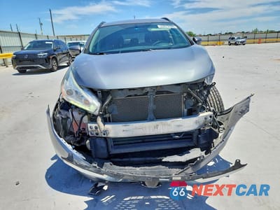 Piąte zdjęcie samochodu w środku: 2017 NISSAN MURANO SV VIN:5N1AZ2MG0HN181558 - miniatura