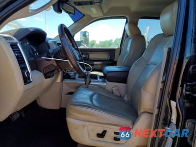 Zdjęcie 7 z 12 samochodu: 2015 RAM 3500 LARAMIE 4WD 6.7L 6C TDSL VIN:3C63RRJL9FG550373 - miniatura