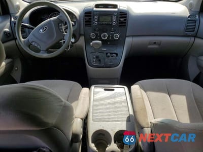 Zdjęcie 8 z 13 samochodu: 2014 KIA SEDONA LX VIN:KNDMG4C79E6553103 - miniatura