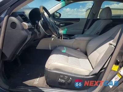 Zdjęcie 7 z 12 samochodu: 2013 LEXUS LS 460 VIN:JTHBL5EF0D5123718 - miniatura