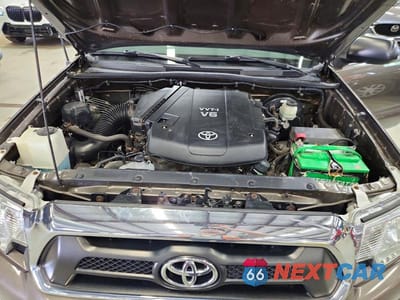 Zdjęcie 11 z 12 samochodu: 2013 TOYOTA TACOMA DOUBLE CAB VIN:3TMLU4EN2DM127347 - miniatura