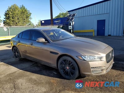 Czwarte zdjęcie samochodu z boku: 2017 JAGUAR XE PRESTIGE VIN:SAJAE4BG0HA961972 - miniatura