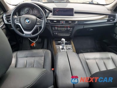 Zdjęcie 8 z 13 samochodu: 2015 BMW X5 XDRIVE35D VIN:5UXKS4C59F0N08959 - miniatura