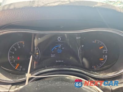 Zdjęcie 9 z 13 samochodu: 2021 JEEP GRAND CHEROKEE LAREDO VIN:1C4RJEAG2MC597993 - miniatura