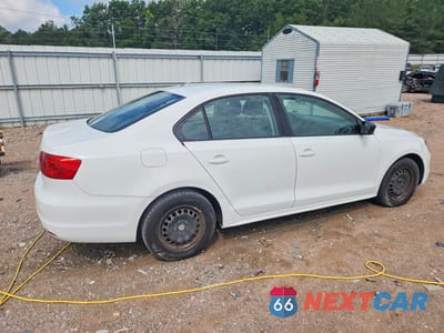 Trzecie zdjęcie samochodu z tyłu: 2014 VOLKSWAGEN JETTA BASE VIN:3VW2K7AJ7EM409116 - miniatura